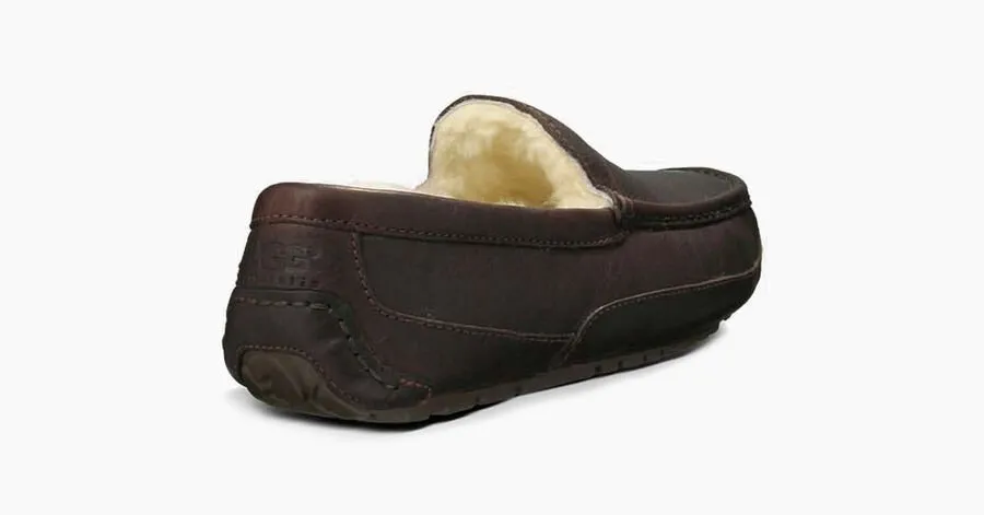 UGG Men's Ascot Leather