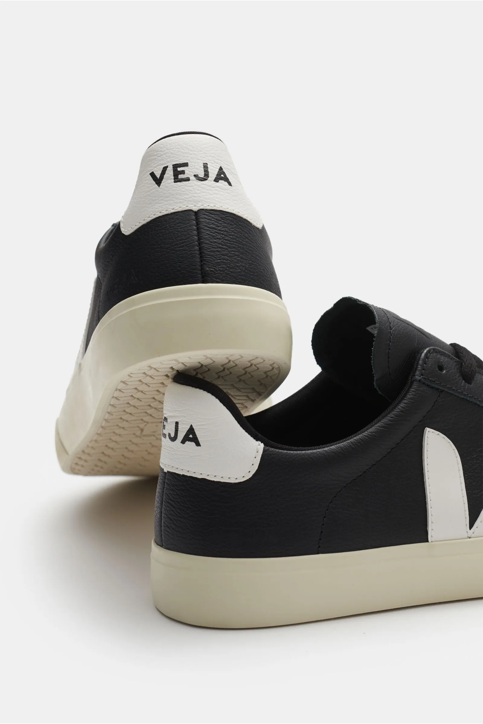 VEJA sneakers 'Campo Chromefree' black/white