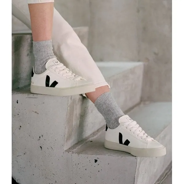 Veja Womens Campo ChromeFree Leather Trainer in White/Black